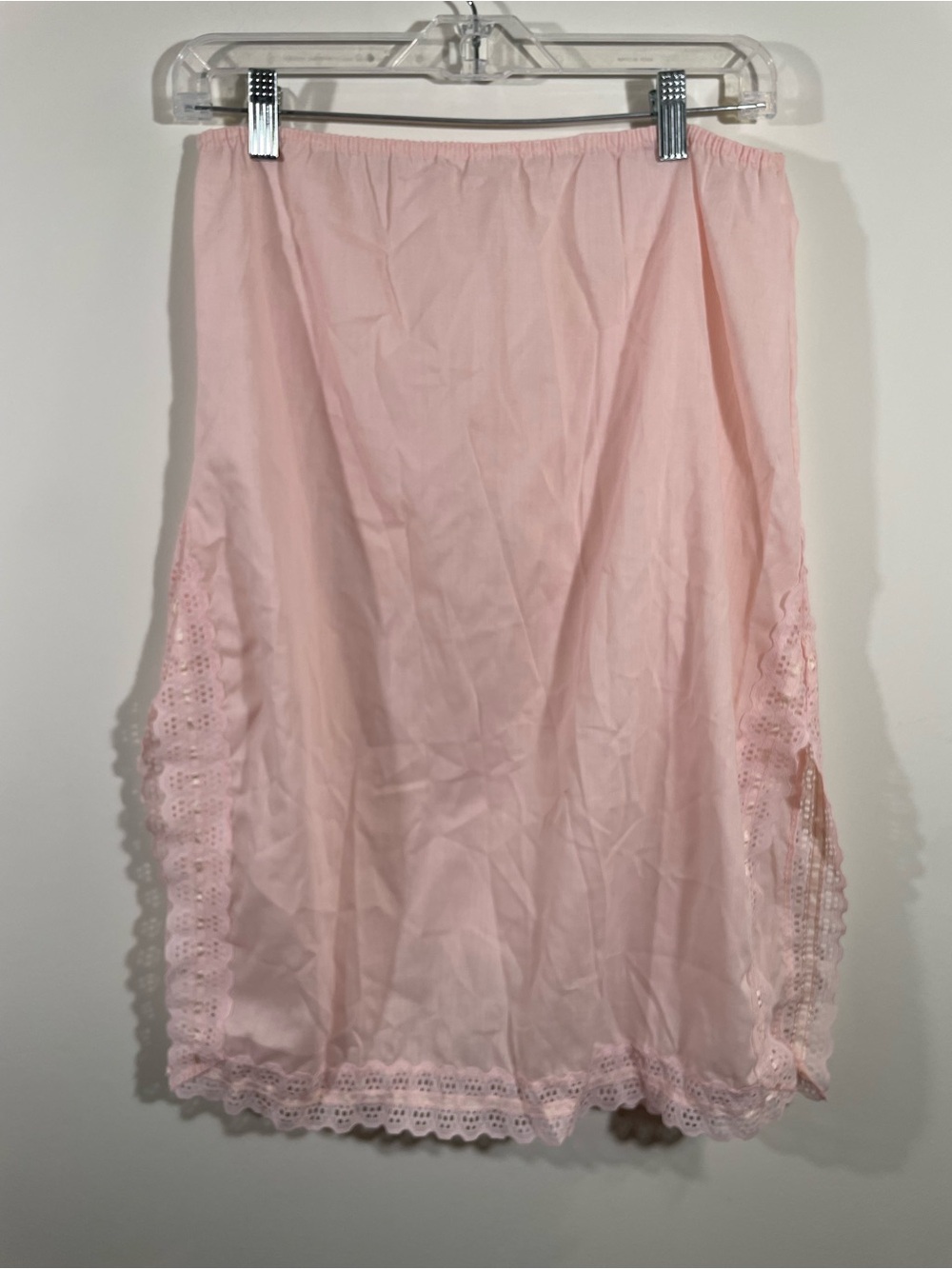 Vintage pink skirt slip with lace and side slits S